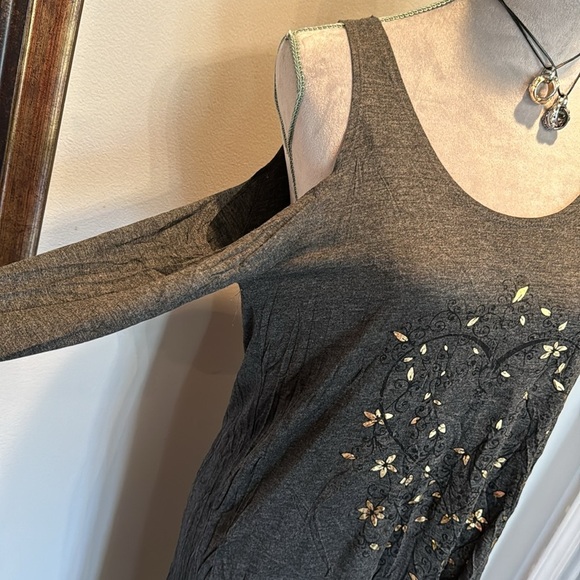 Bear Dance Heat gold flower cold shoulder tunic NWT L - Picture 3 of 12